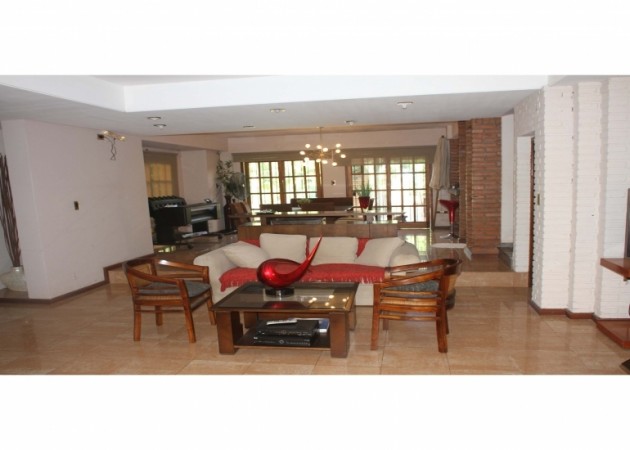 EXCELENTE OPORTUNIDAD SE RECIBE DPTOS CENTRICOS POR PARTE PAGO 