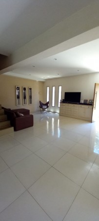 CASA EN VENTA Z/ AV. URQUIZA Y AV. M. DE ANDREA