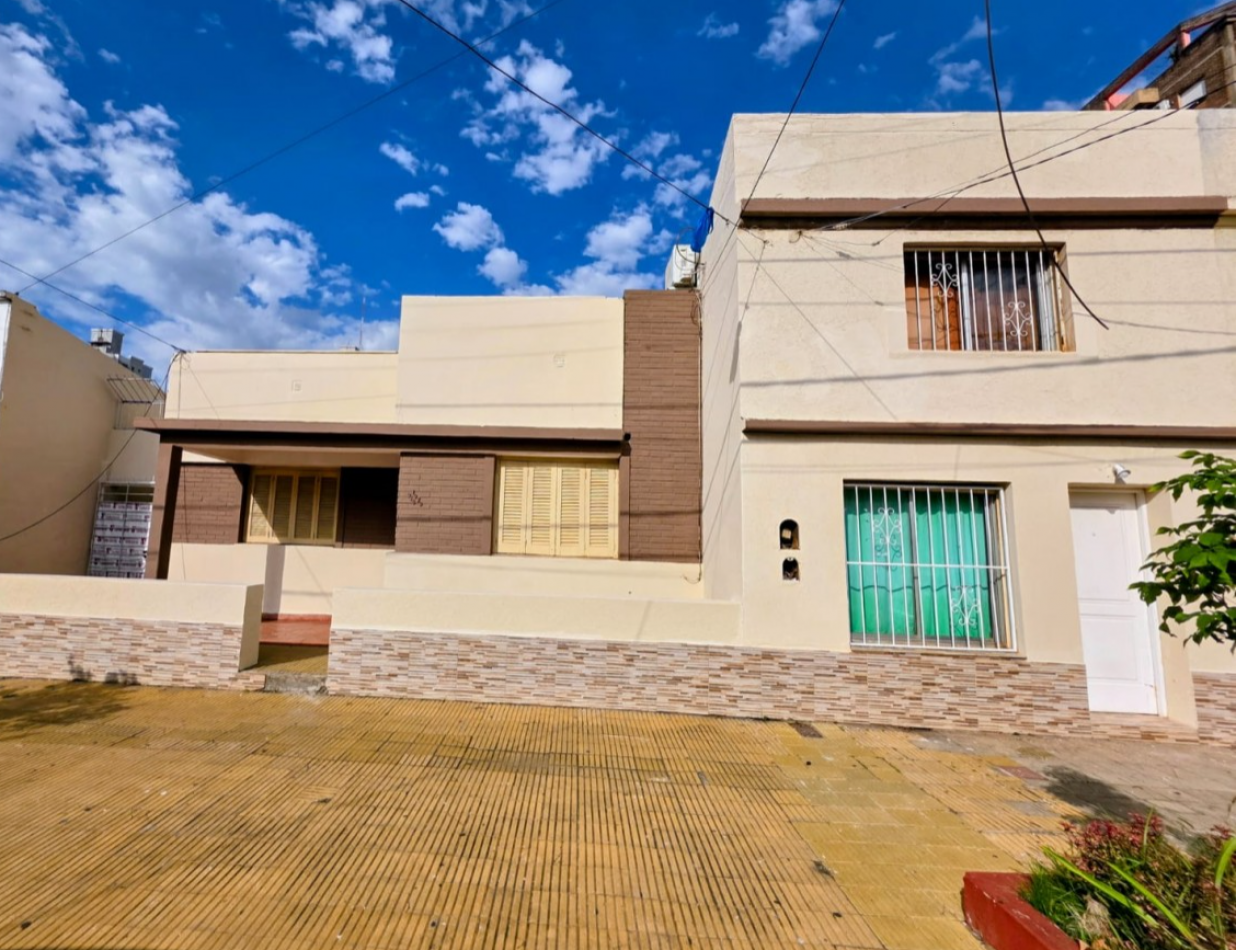 CASA + LOFT EN VENTA. BARRIO VILLA SARITA POSADAS