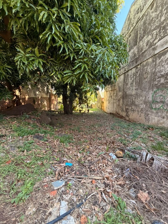 TERRENO en VENTA Calle Iguazu casi Av. Alma Fuerte 